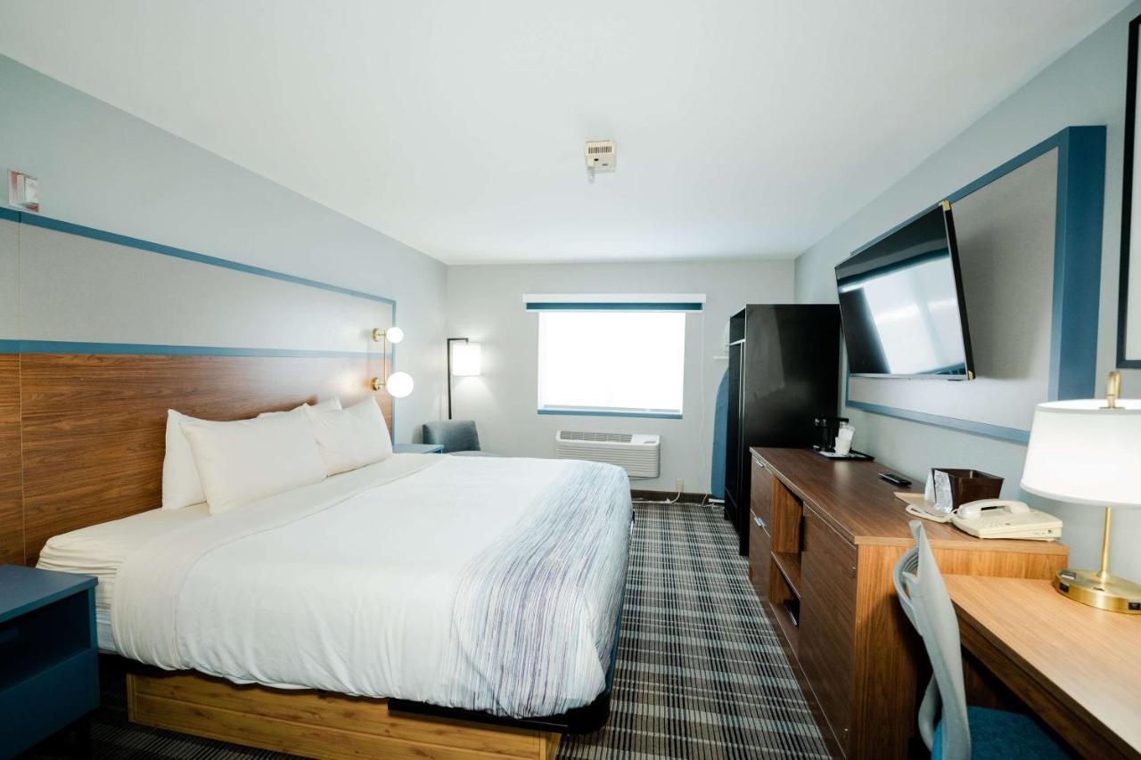 Americinn By Wyndham Tomahawk Exterior photo